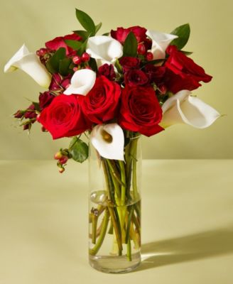 Holiday The Merry Fresh Flower Bouquet