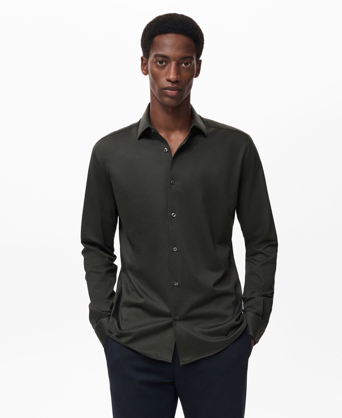 Мужская рубашка Mango Comfort Stretch Non-Iron, цвет: Тёмный зелёный — фото 1