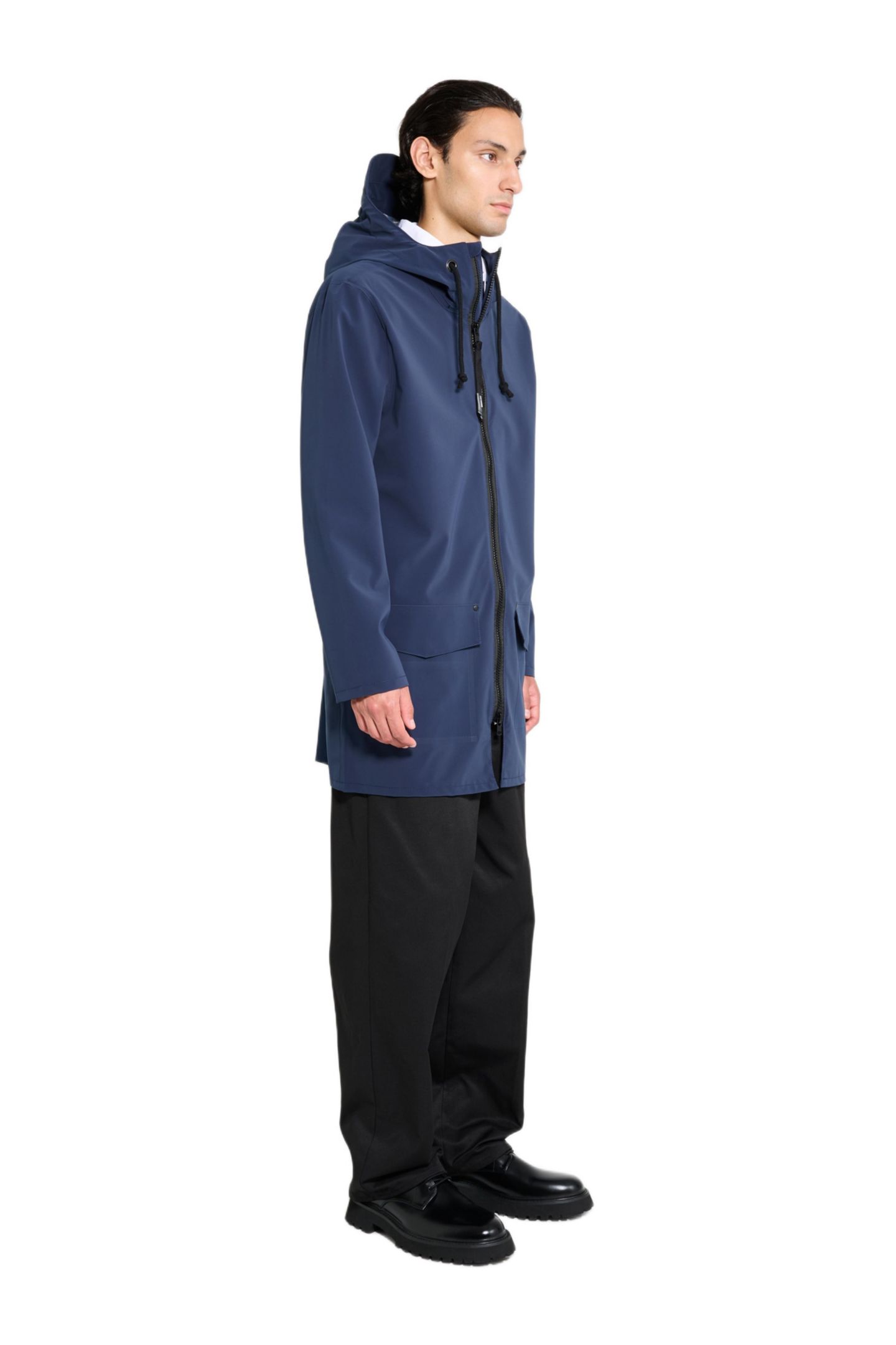 Мужские куртки Stutterheim Classic and Unisex Stockholm Patch Raincoat, цвет: Тёмно-синий — фото 2
