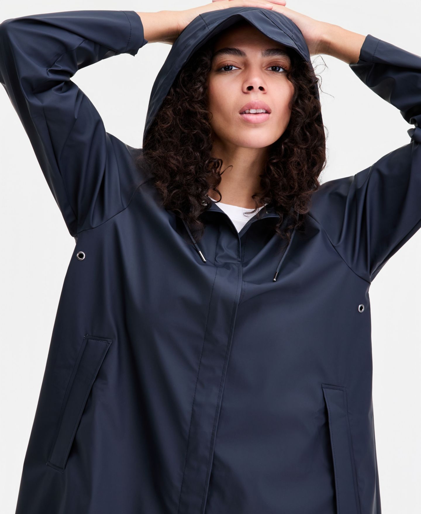 Женская куртка Rains Hooded A-Line Rain Jacket, цвет: Тёмно-синий — фото 6