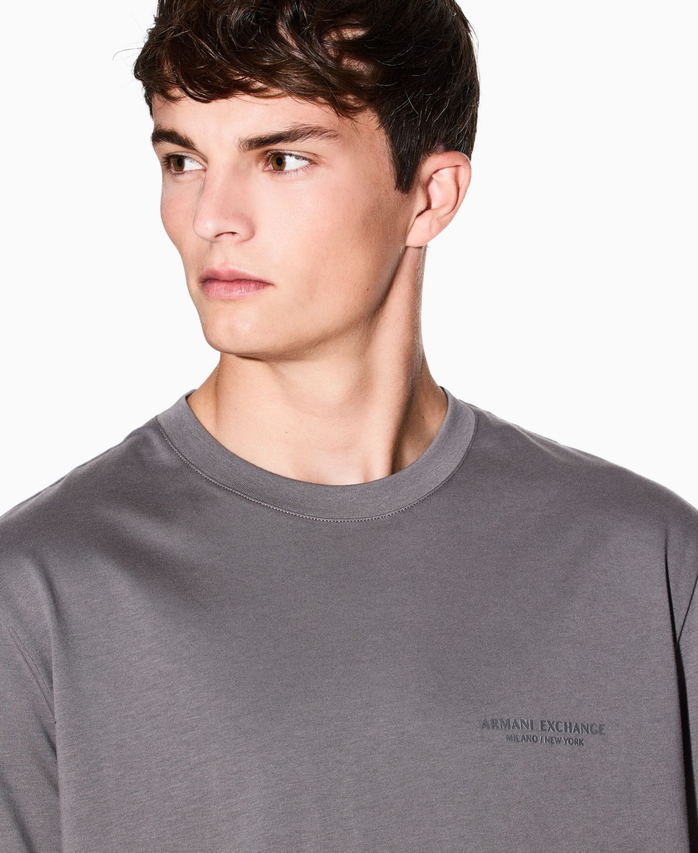 Мужская футболка A|X Armani Exchange Milan NY Top Chest Graphic, цвет: Тёмный серый — фото 4