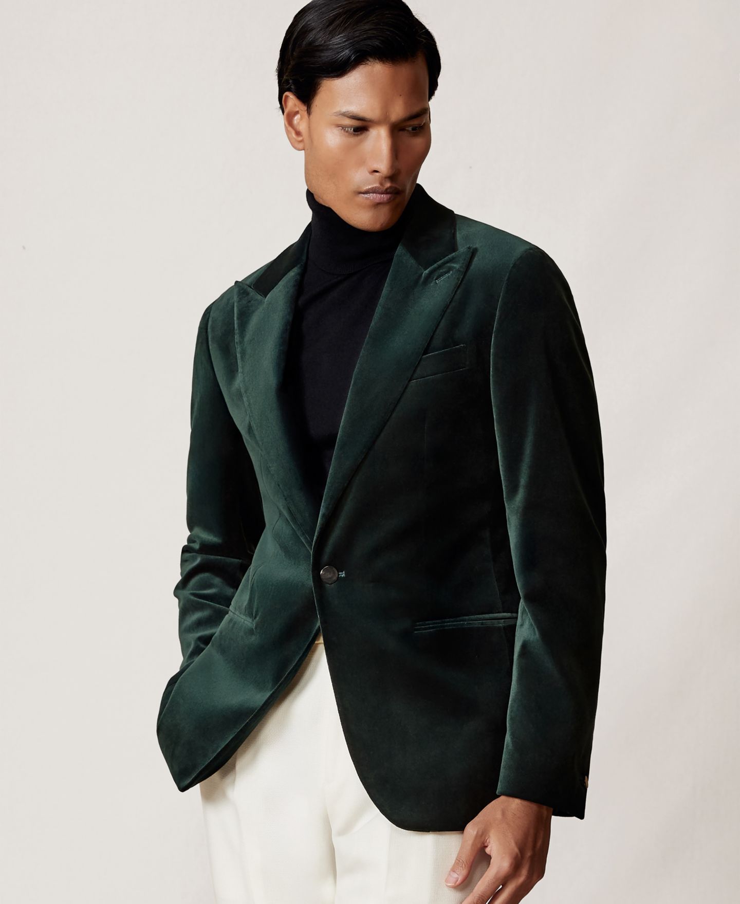 Мужской пиджак REISS Apsara Single-Breasted Velvet Slim-Fit Blazer, цвет: Изумрудный зелёный — фото 1
