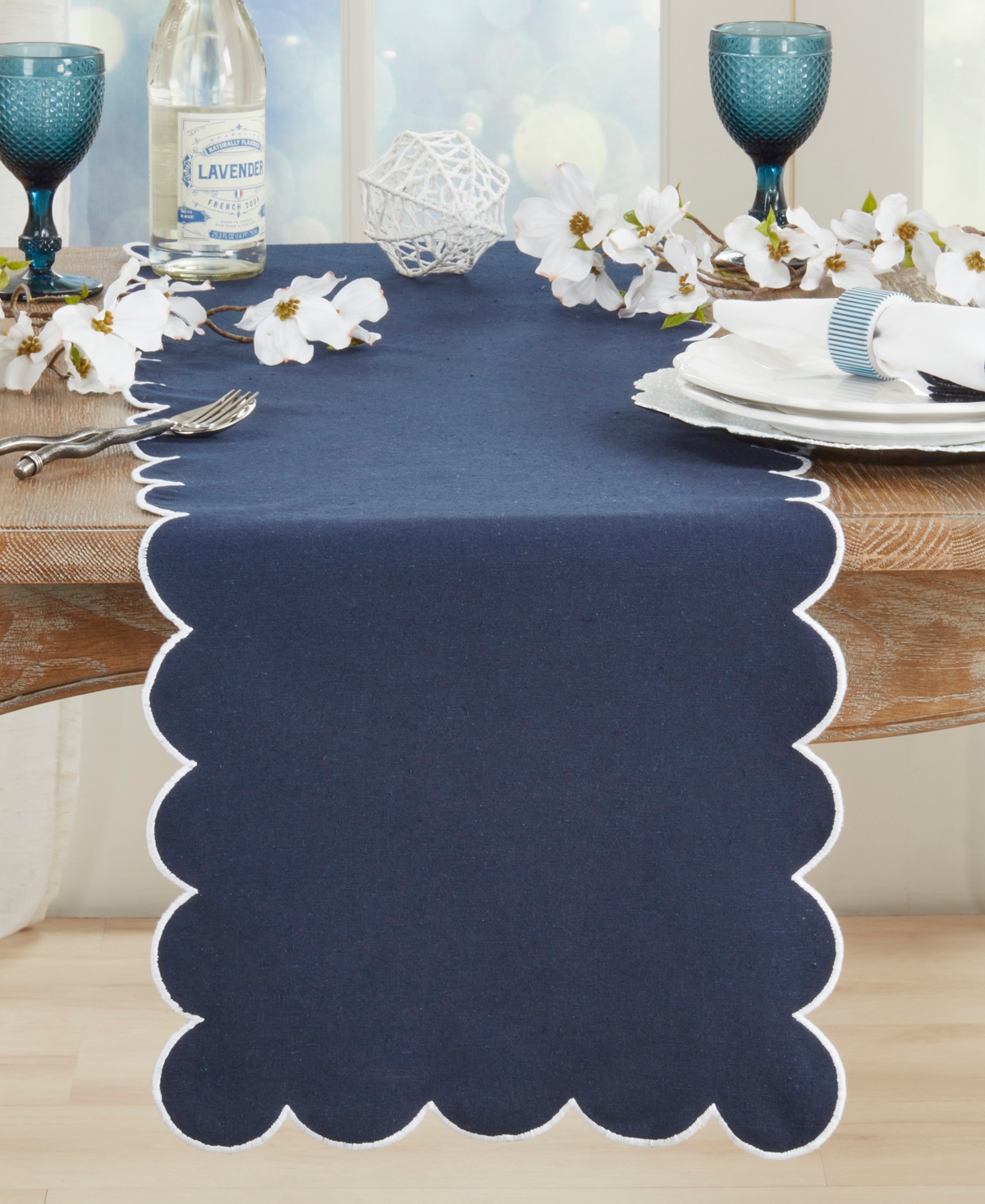 Saro Lifestyle Scalloped Table Runner, 16" X 72" In Blue