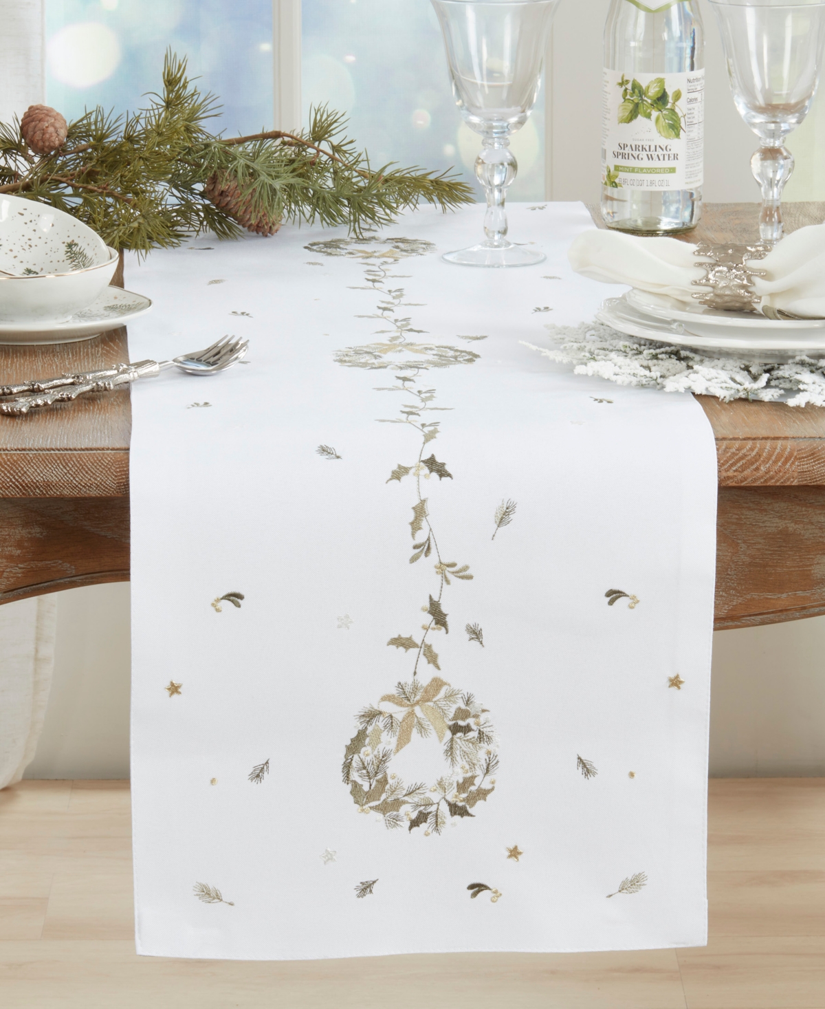 Saro Lifestyle Embroidered Wreath Table Runner, 16" X 70" In White