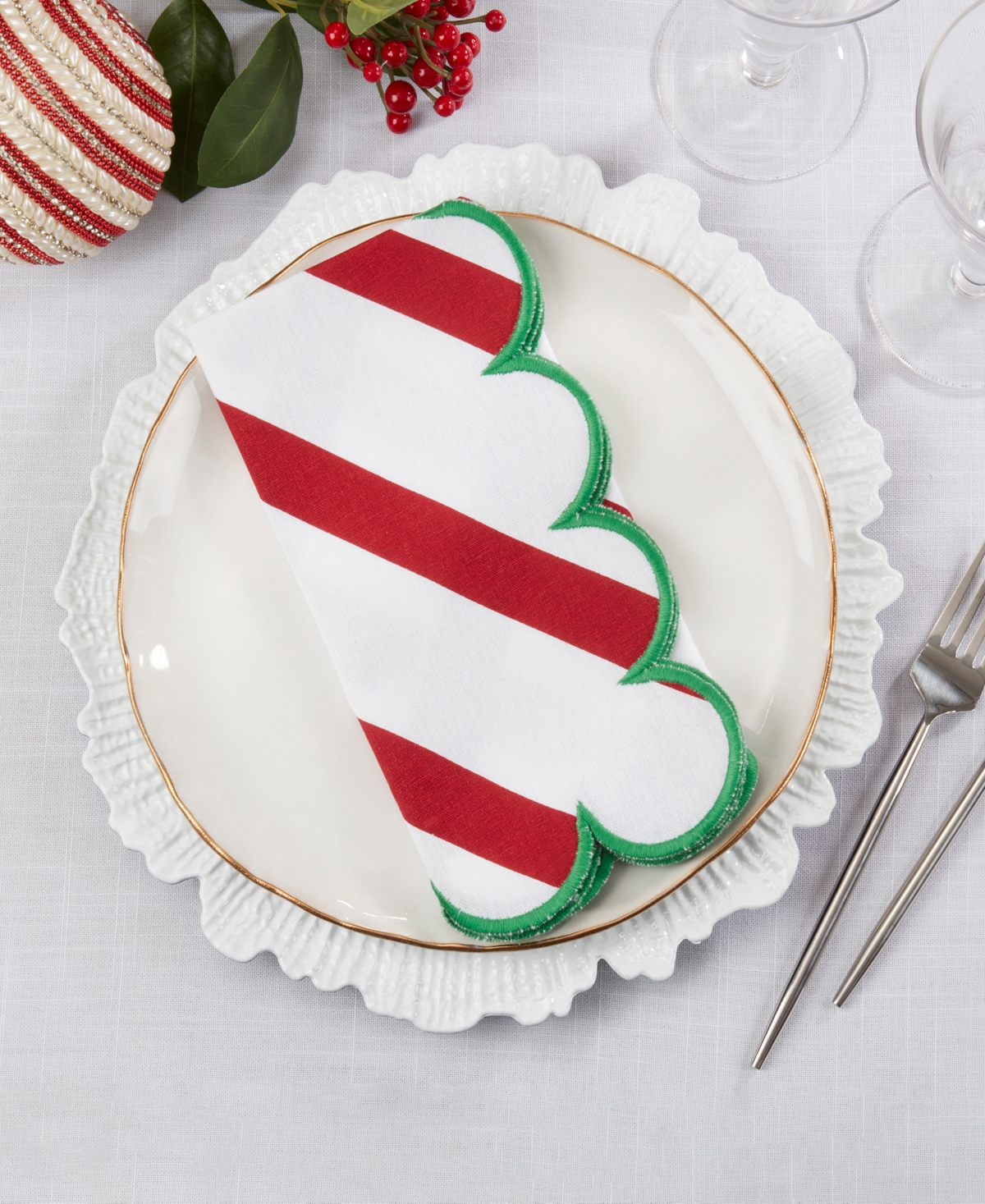 Saro Lifestyle Scalloped Napkin, Set Of 4 In Green