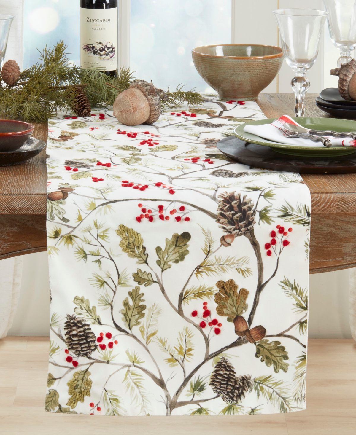 Saro Lifestyle Pinecone and Red Berry Table Runner, 16" x 72"