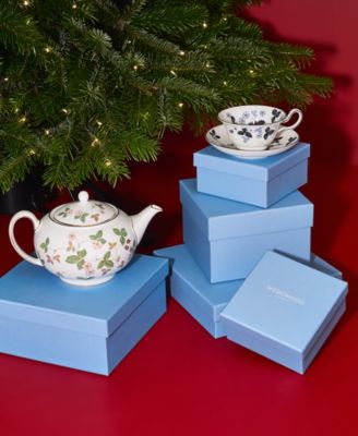 Wedgewood Wild Strawberry Teapot