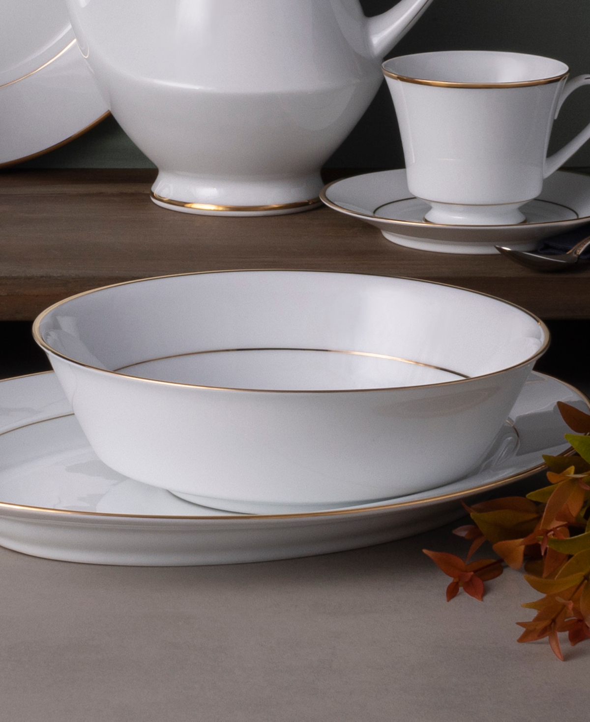 Noritake Heritage Round Vegetable Bowl In White