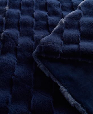 Vivienne Faux Fur Throw, 50" x 60"