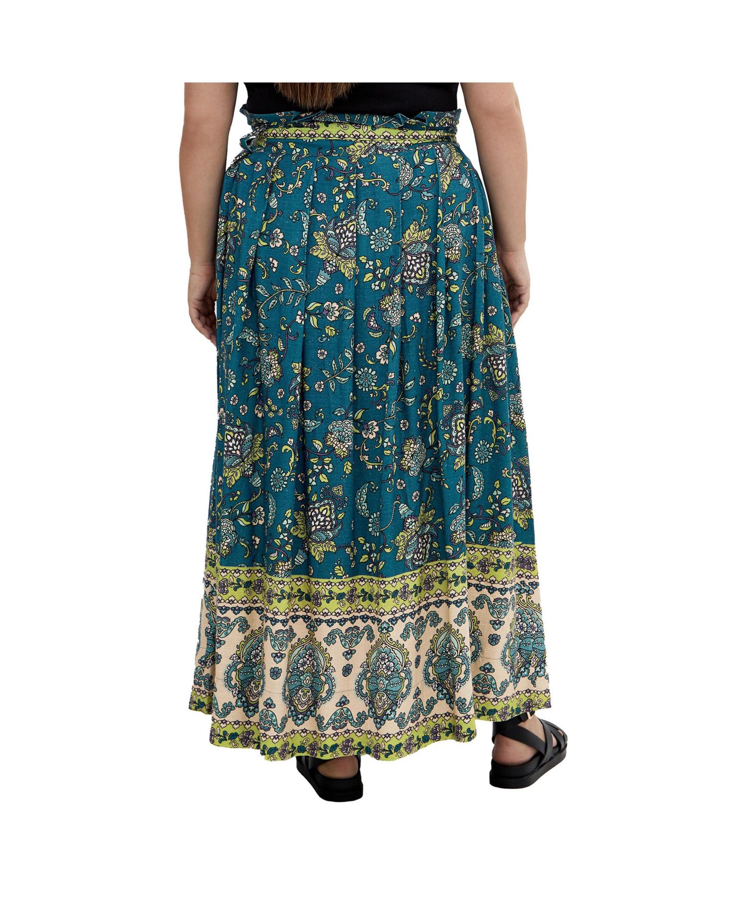 Plus Size Mysteria Border Skirt