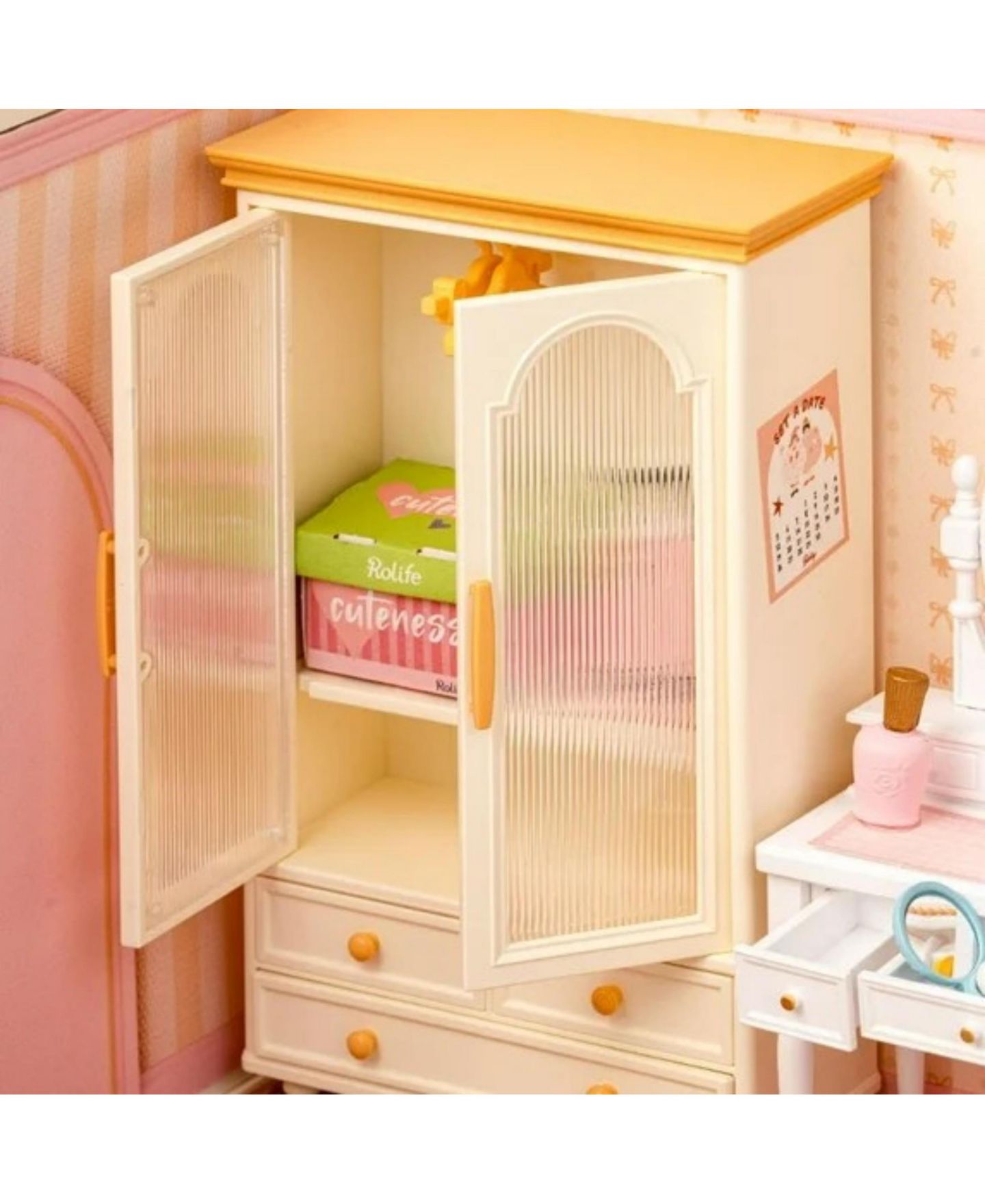 Сборная модель комнаты Robotime Lovely Pink Bedroom, масштаб 1:12, 105 деталей, от 8 лет — фото 6