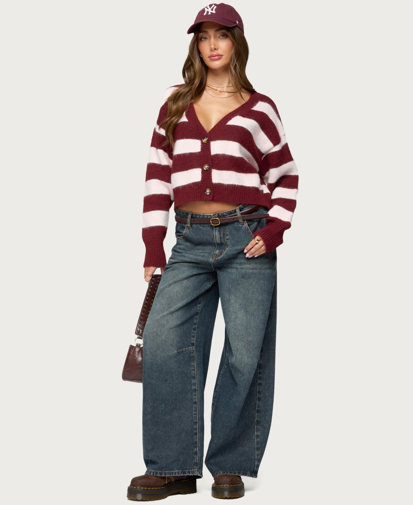Женский кардиган Edikted Kaz Striped Knit V Neck, цвет: Бордовый — фото 5