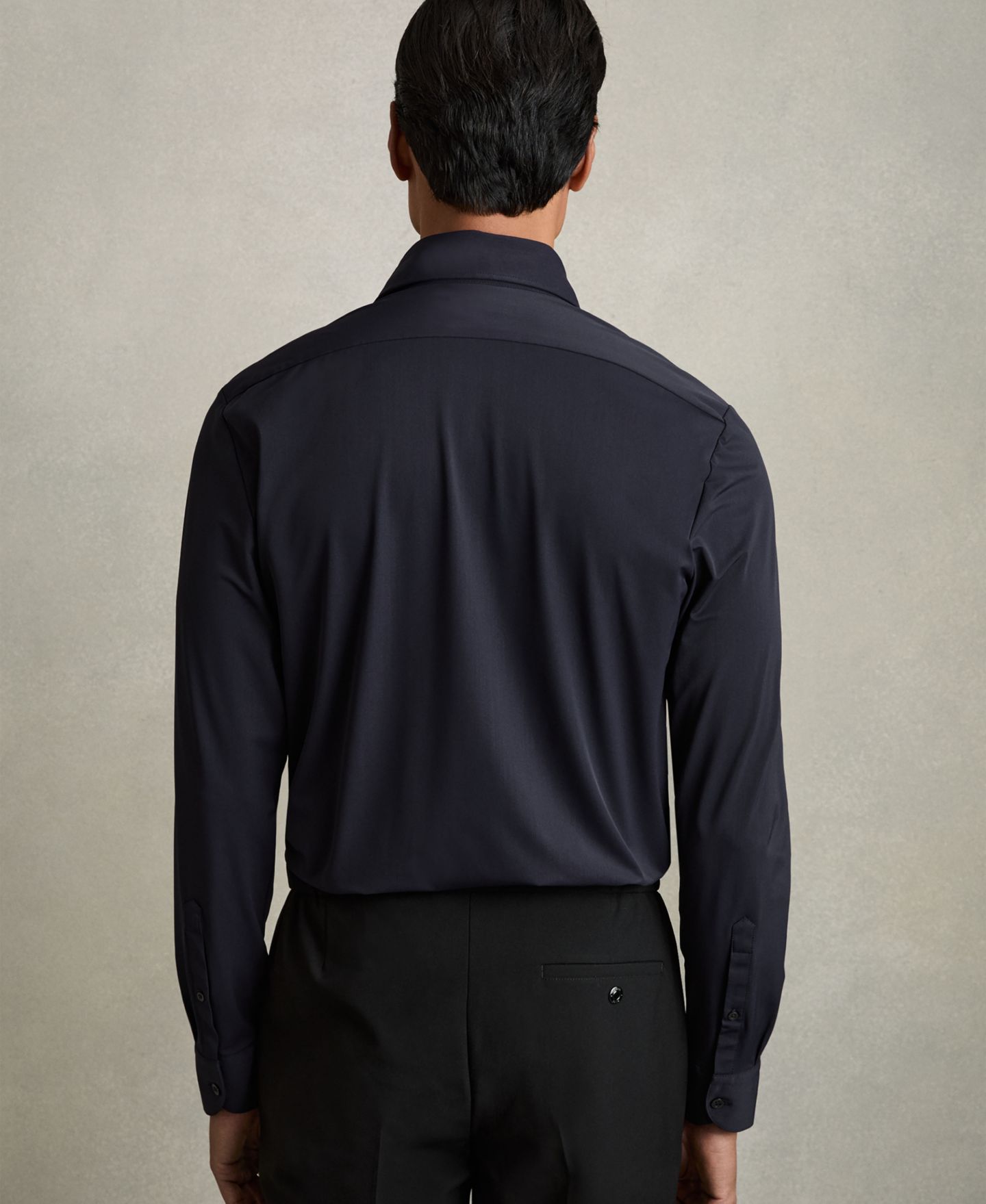 Мужская рубашка REISS Voyager Long-Sleeve Travel Dress Shirt, цвет: Тёмно-синий — фото 7