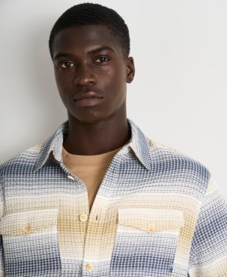 Seasonal Crewneck T-shirt and Structure Stripe Waffle Long-sleeve Shirt Paired with Linen Shorts
