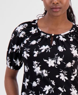 Petite Keyhole-Cutout Top