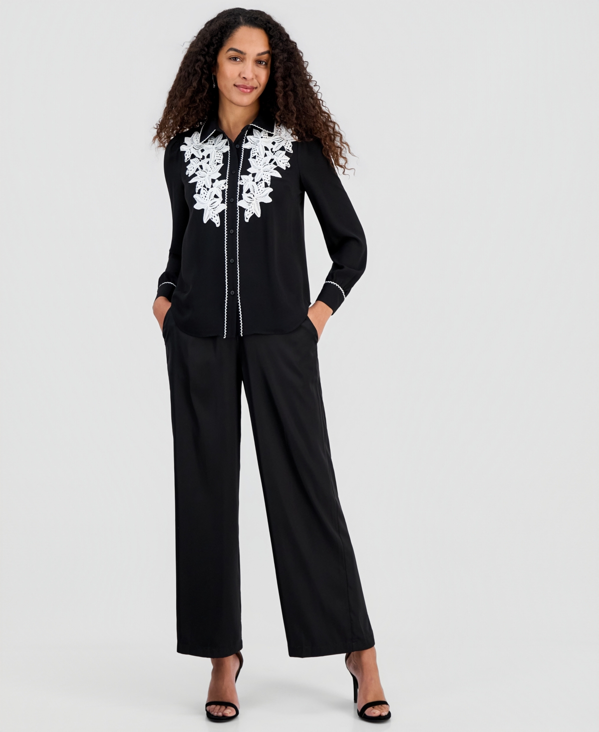 T Tahari Women's Contrast-Trim Button-Down Blouse