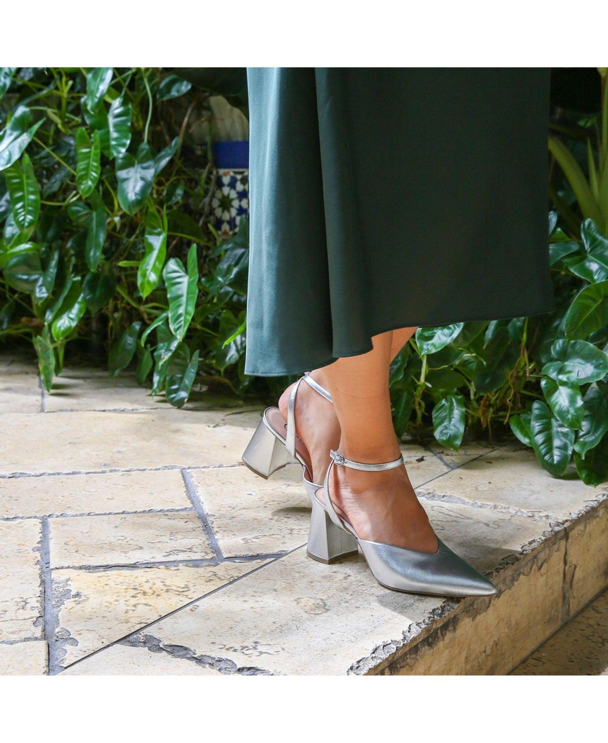 Alterre Women's Marilyn Silver Customizable V Mule