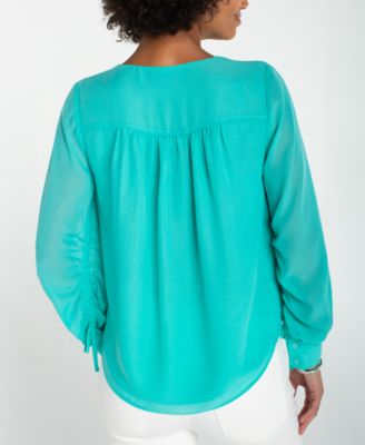 Women's Long-Sleeve V-Neck Top