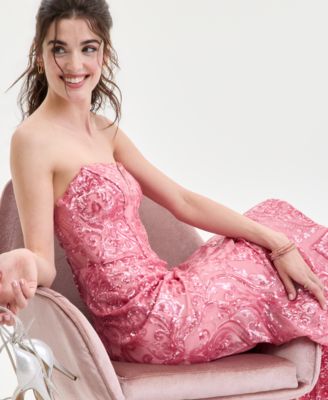 Juniors' Sweetheart-Neck Strapless Sequin Gown 