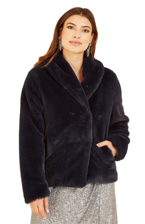 Женские куртки Yumi Stylish Faux Fur Wrap Coat for Special Occasions