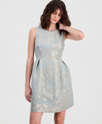 Women's Sleeveless Seamed Fit & Flare Dress