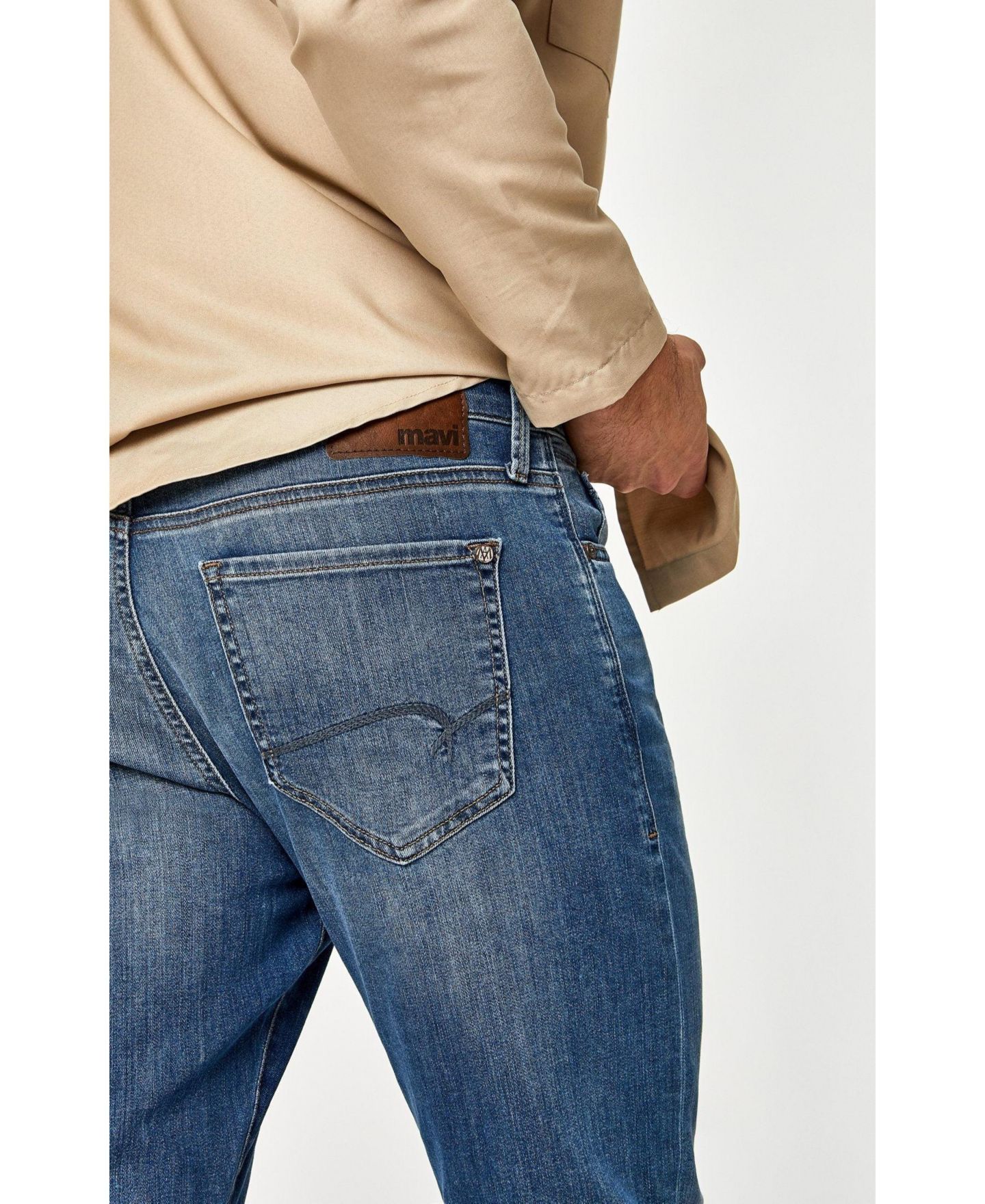 Мужские джинсы Mavi Jeans Myles Straight Leg in Mid Shaded Williamsburg, цвет: Индиго — фото 3