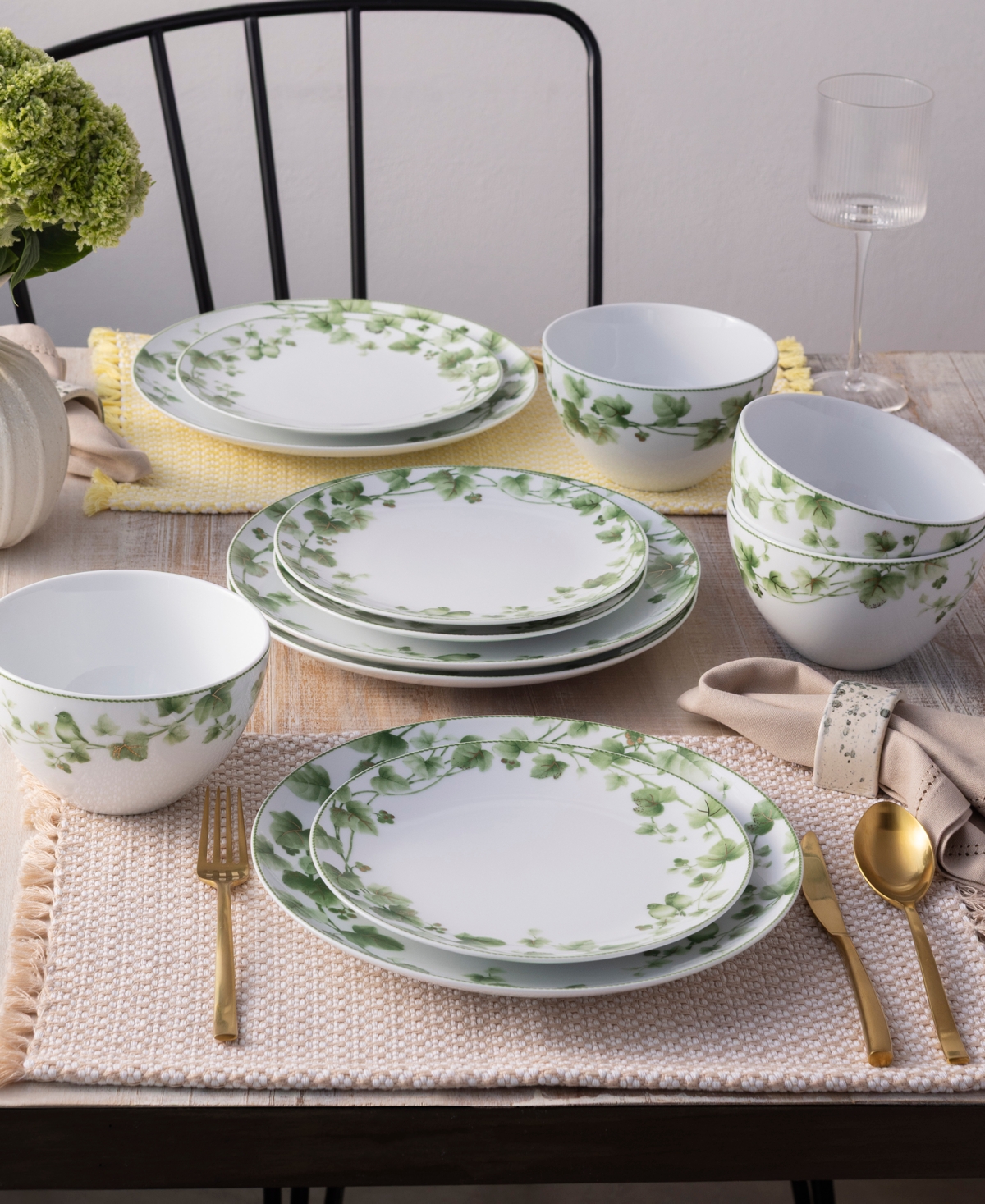Noritake Ivy Whisper 12 Pc. Dinnerware Set, Service For 4 In Green