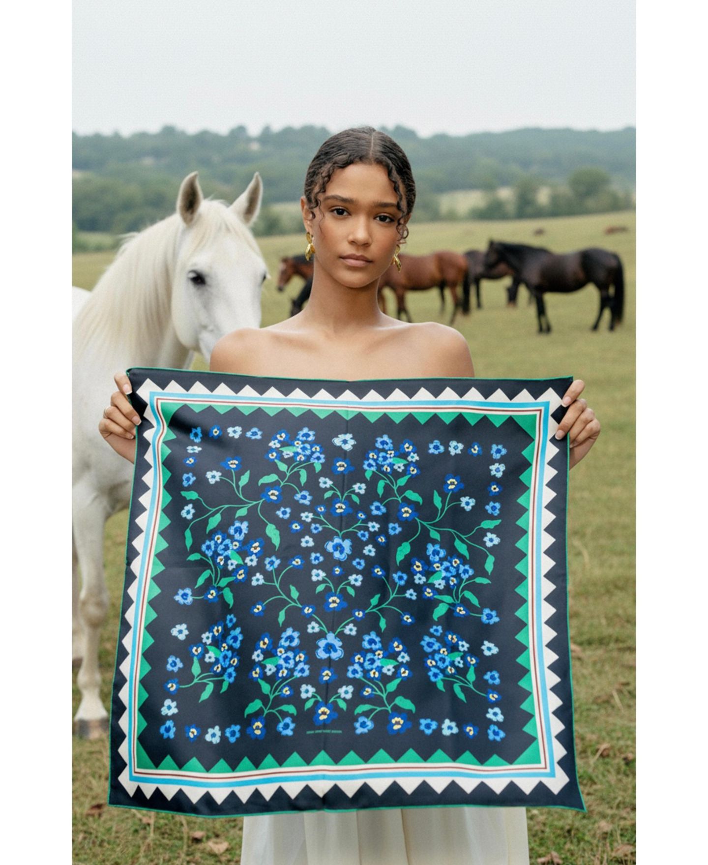 Женский шарф Jessie Zhao New York Garden Nocturne Double Sided Silk, цвет: Чёрный — фото 3