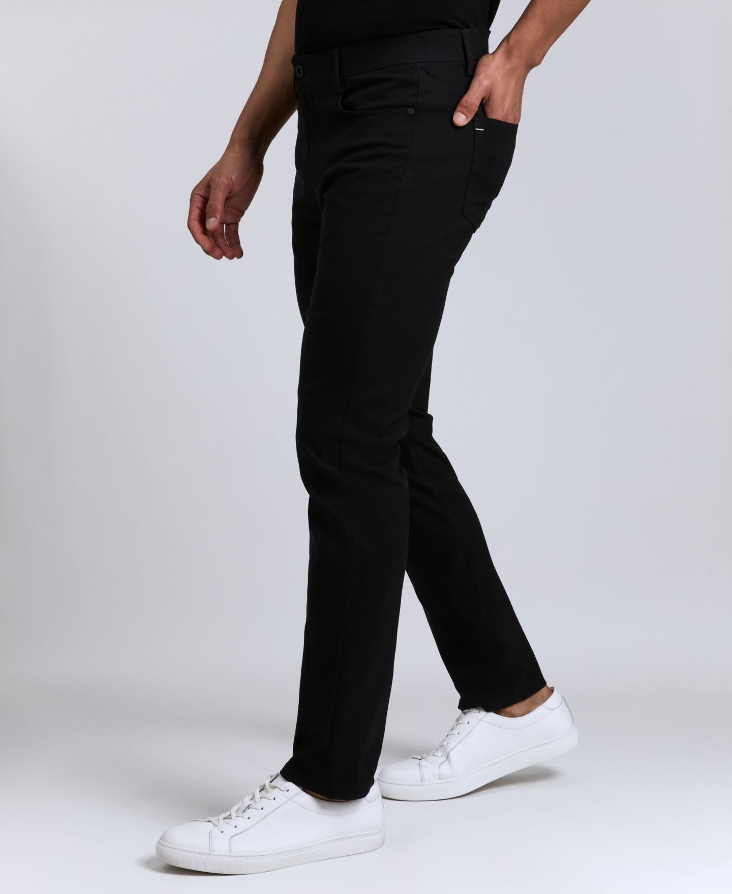 Мужские брюки Kenneth Cole Kennth Cole Slim-Tapered Fit Stretch Tech, цвет: Чёрный — фото 3