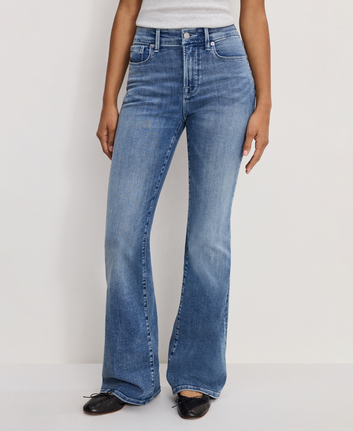 Good American Women's Slim Fit Mid-rise Flare Leg Jeans In Blue