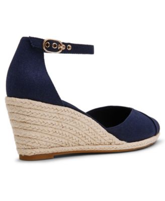 Women's Wilmott Closed Toe Wedge Espadrilles