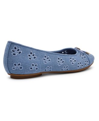 Women's Luci Eyelet Cap Toe Ballet Flats
