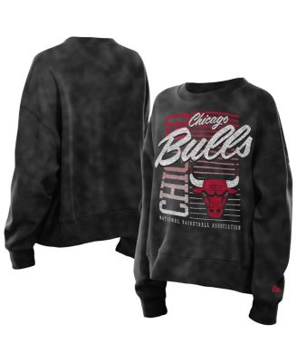 New Era - Women's Black Chicago Bulls Boxy Throwback Mineral Wash Sweatshirt