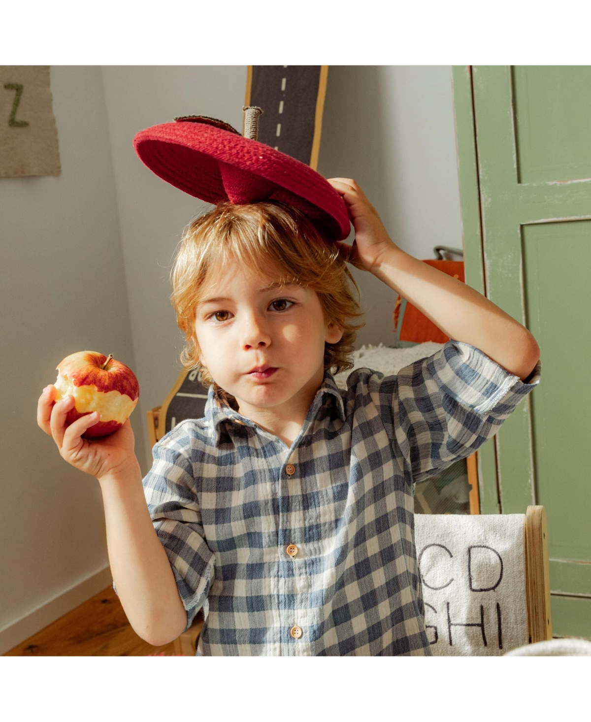Lorena Canals Basket Apple