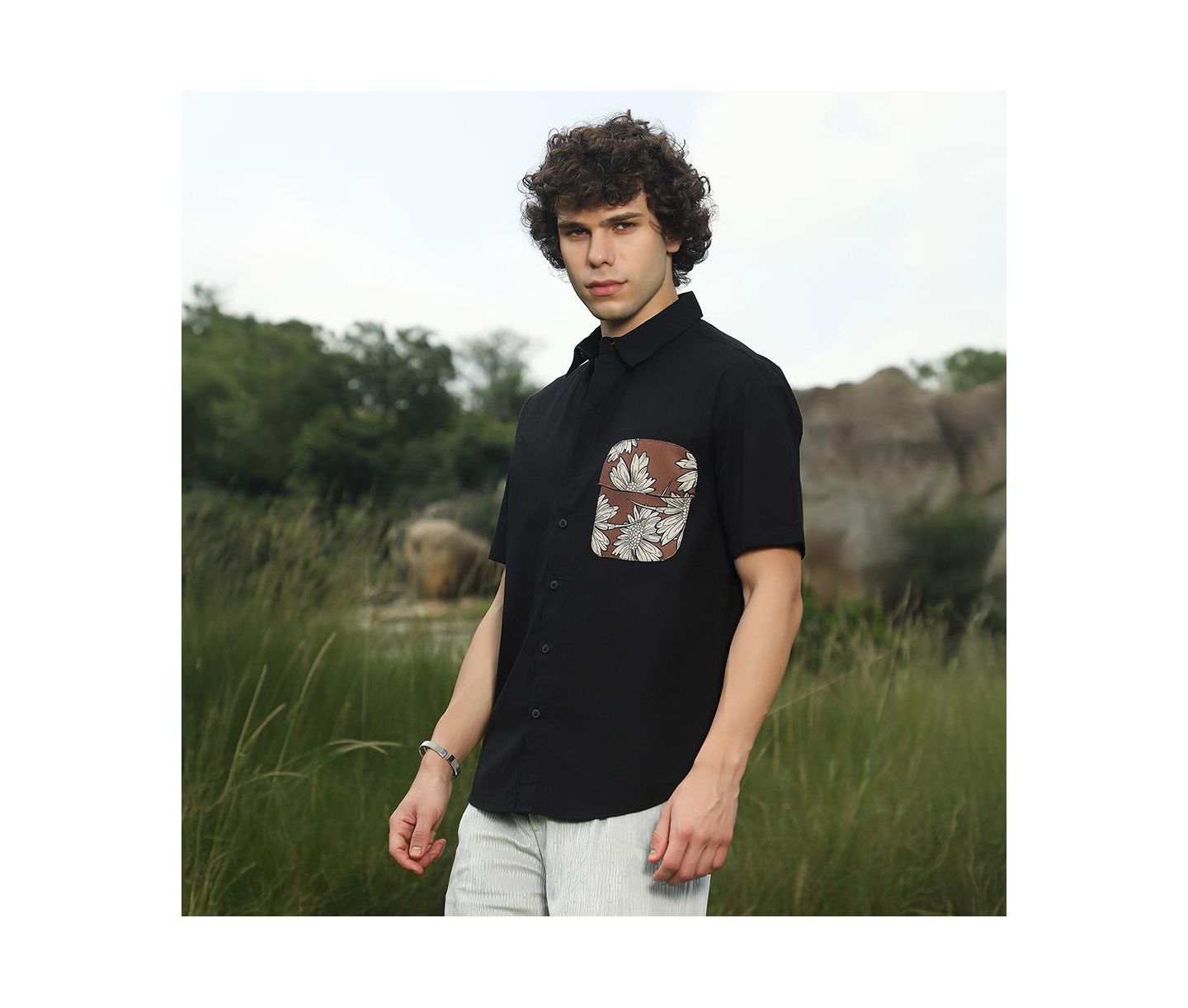 Мужская рубашка Cahoot Campus Sutra Chocolate Brown & Obsidian Black Flora-Block, цвет: Чёрный — фото 4