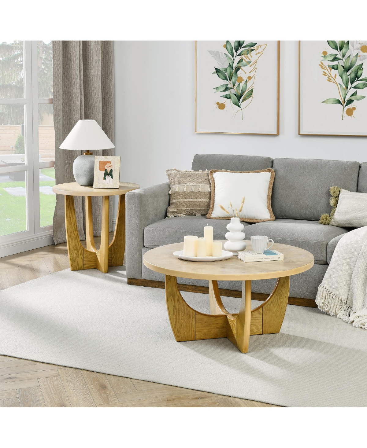 Casainc 25 Inch Round Wooden End Table and Side Table in Oak