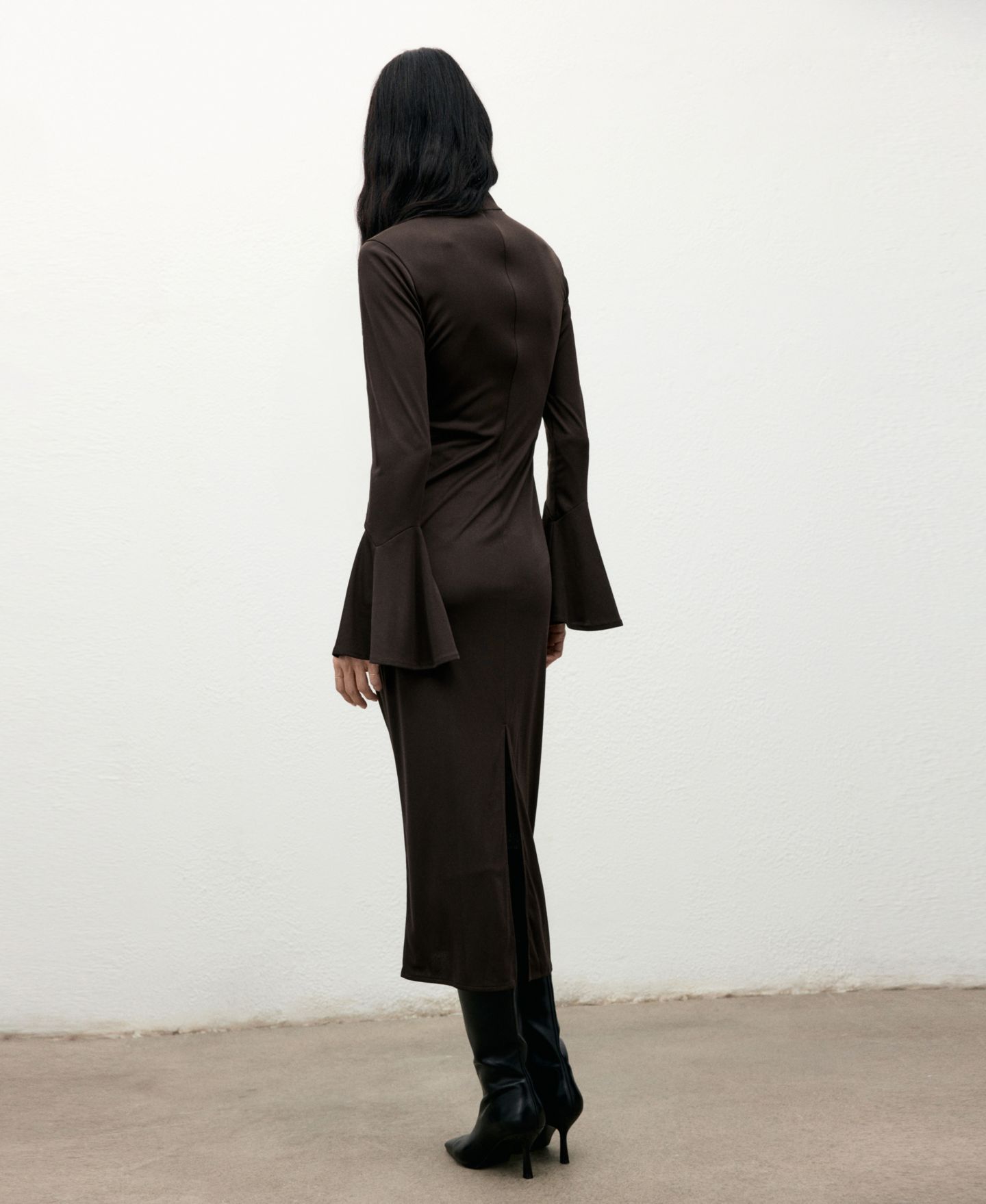 Женское платье Mango Bell Sleeves Fitted, цвет: Коричневый — фото 3