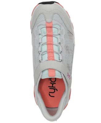 Women's Devotion Max Fisherman Slip-On Sneakers