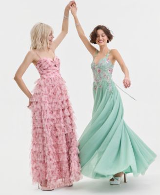 Juniors' Embroidered Appliqu&eacute; Mesh Gown 