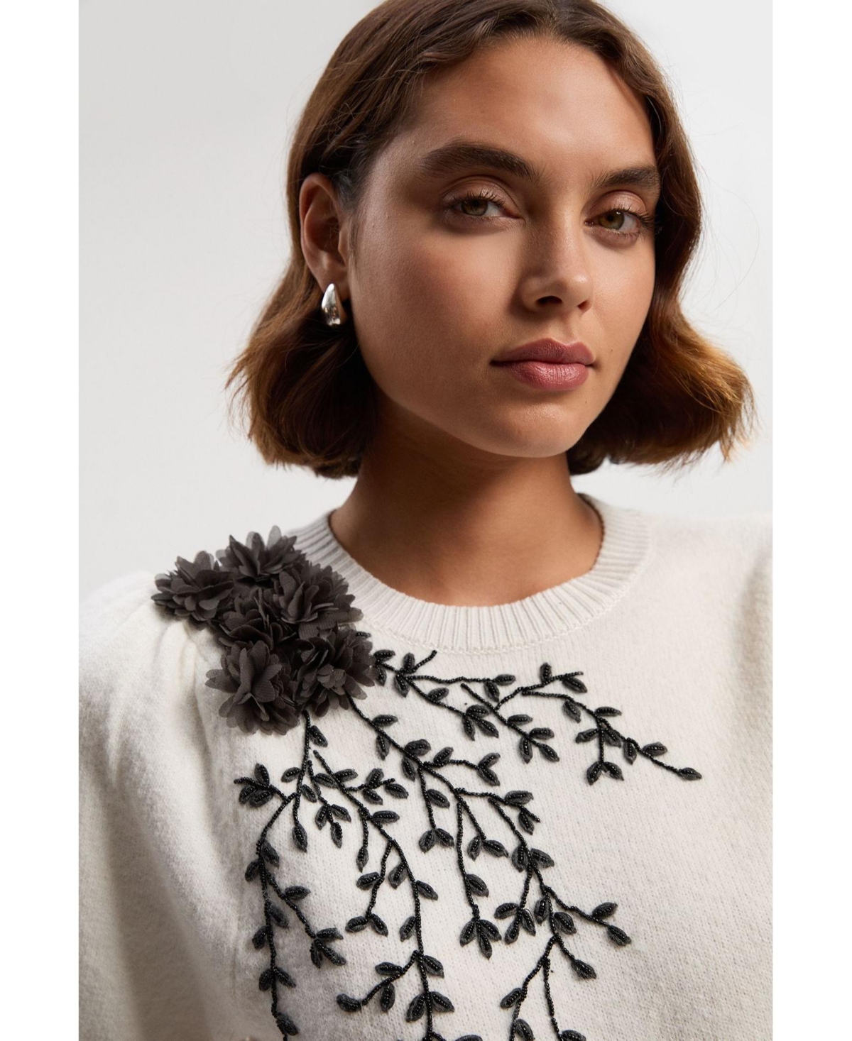 Karen Millen Women's Flower And Beaded Puff Sleeve Knit Tee