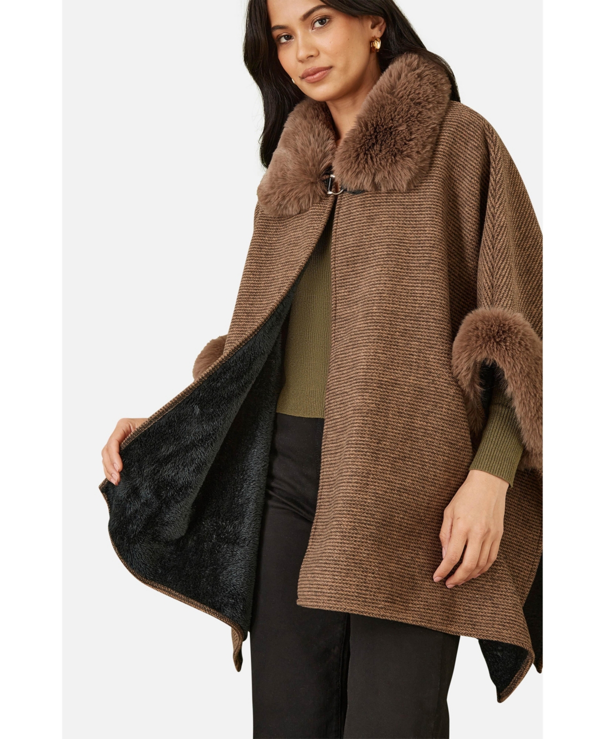 Yumi Women's Luxe Fur Collared Cape Jacket