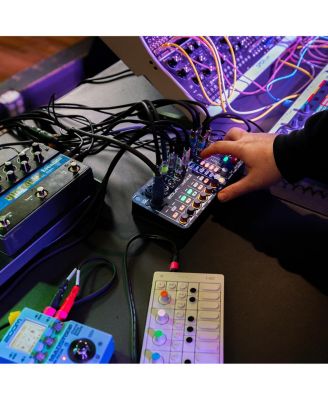 LiveTrak L6 10-Track Compact and Portable Digital Mixer / Recorder