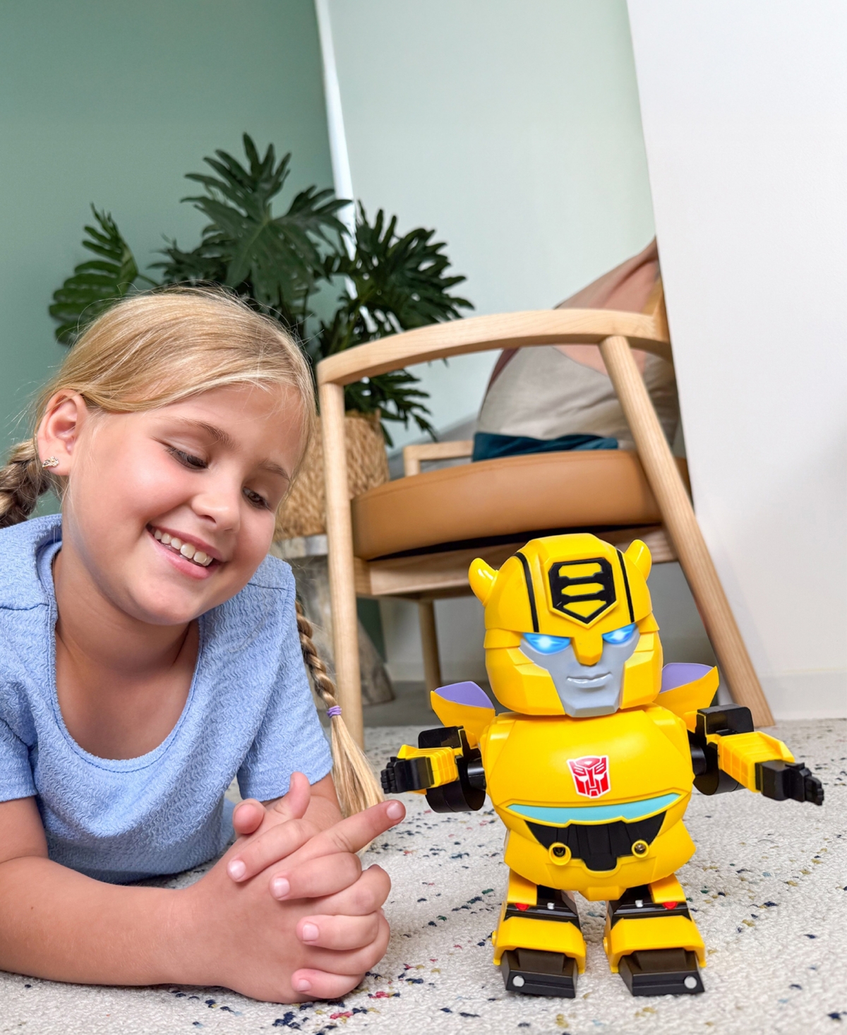 World Tech Toys Transformers Bumblebee Dancing Robot