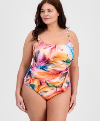Plus Size Scoop Neck One-Piece Swimsuit