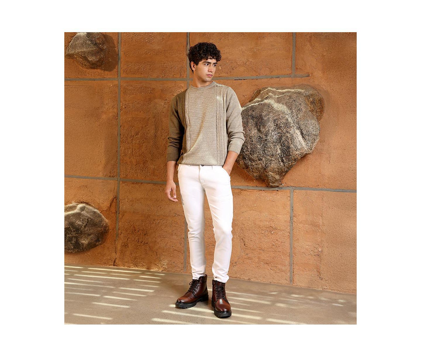 Мужской свитер Campus Sutra Sand Beige Textured-Jacquard Knit Pullover, цвет: Бежевый / Хаки — фото 5