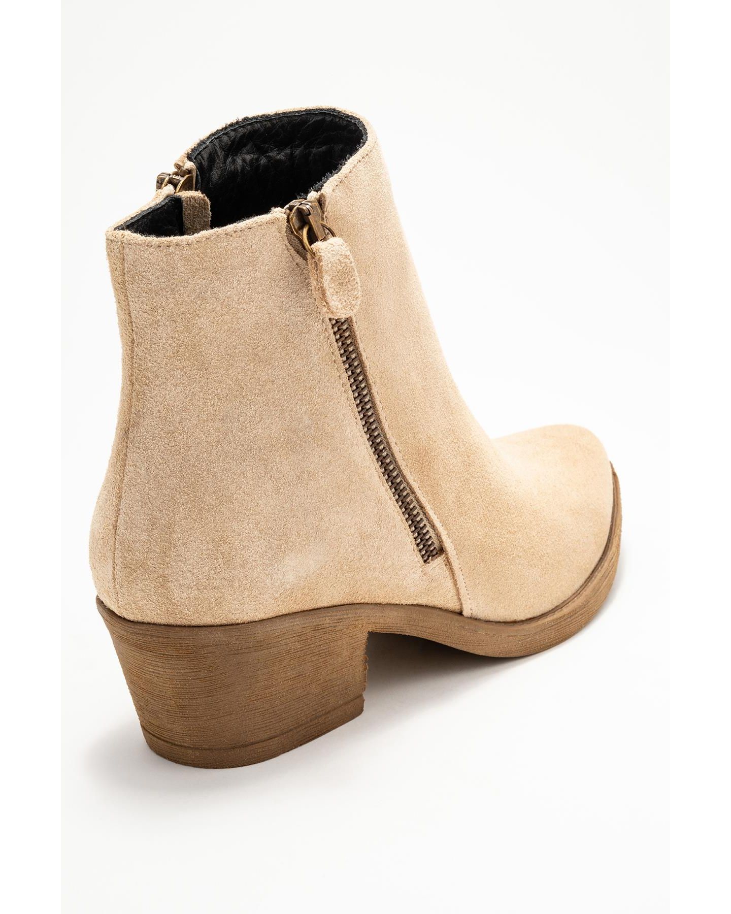 Женские ботинки Forever & Always Shoes Jayer Leather Double-Zip Block Heel Boot, цвет: Бежевый замшевый кожаный — фото 3