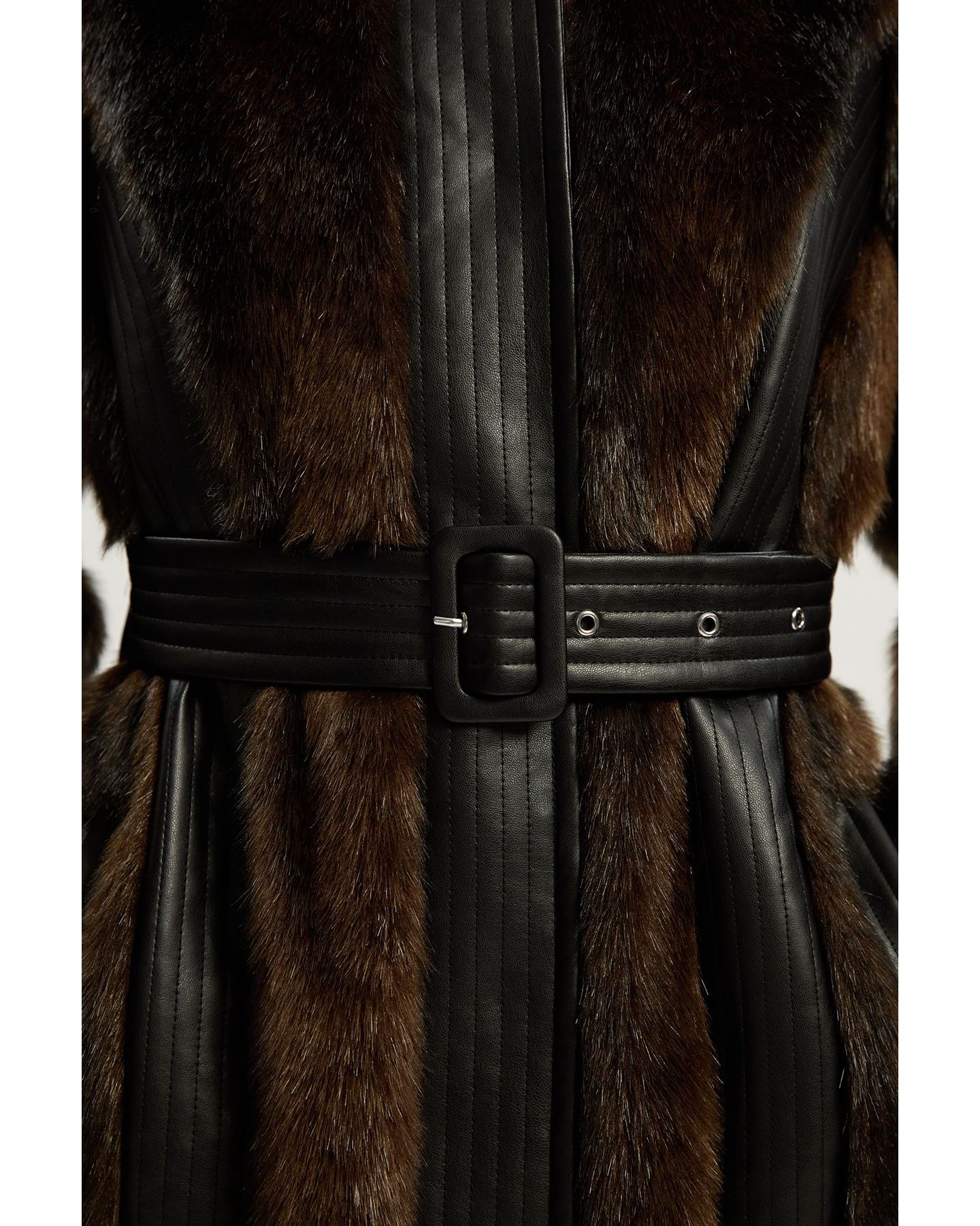 Женское пальто Karen Millen Faux Fur Belted Midi, цвет: Шоколадный — фото 4