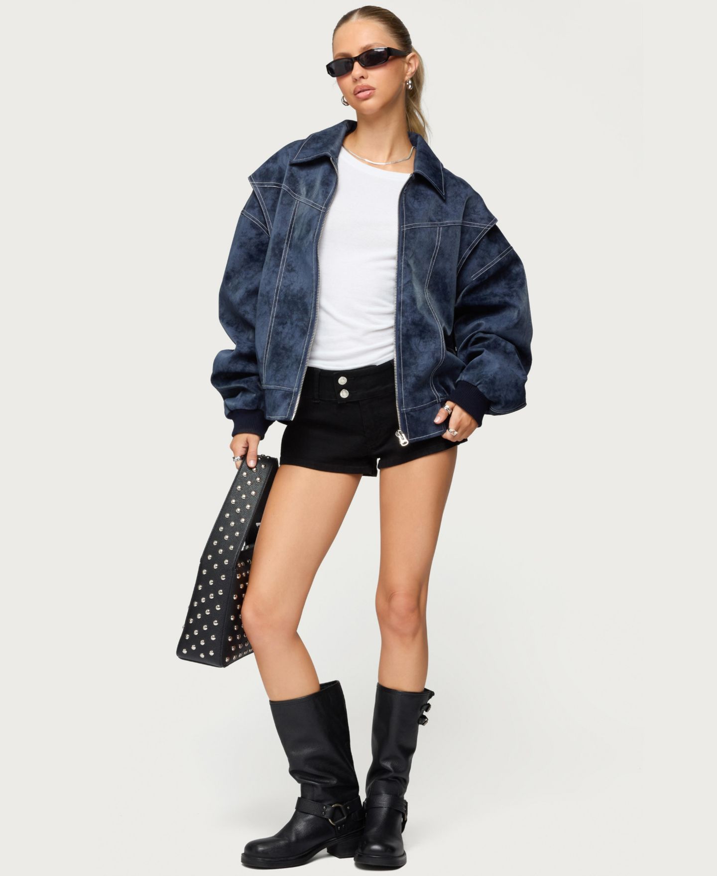 Женская куртка Edikted Ownley Oversized Faux Leather Bomber, цвет: Тёмно-синий — фото 4