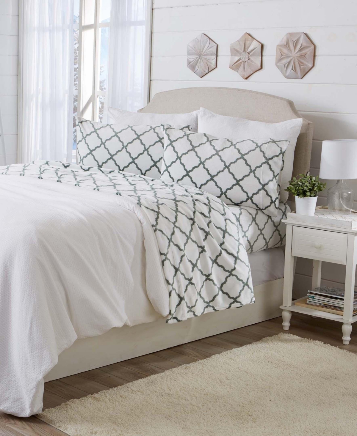 Linery & Co. Ultra-Soft Printed Velvet Plush Sheet Set 