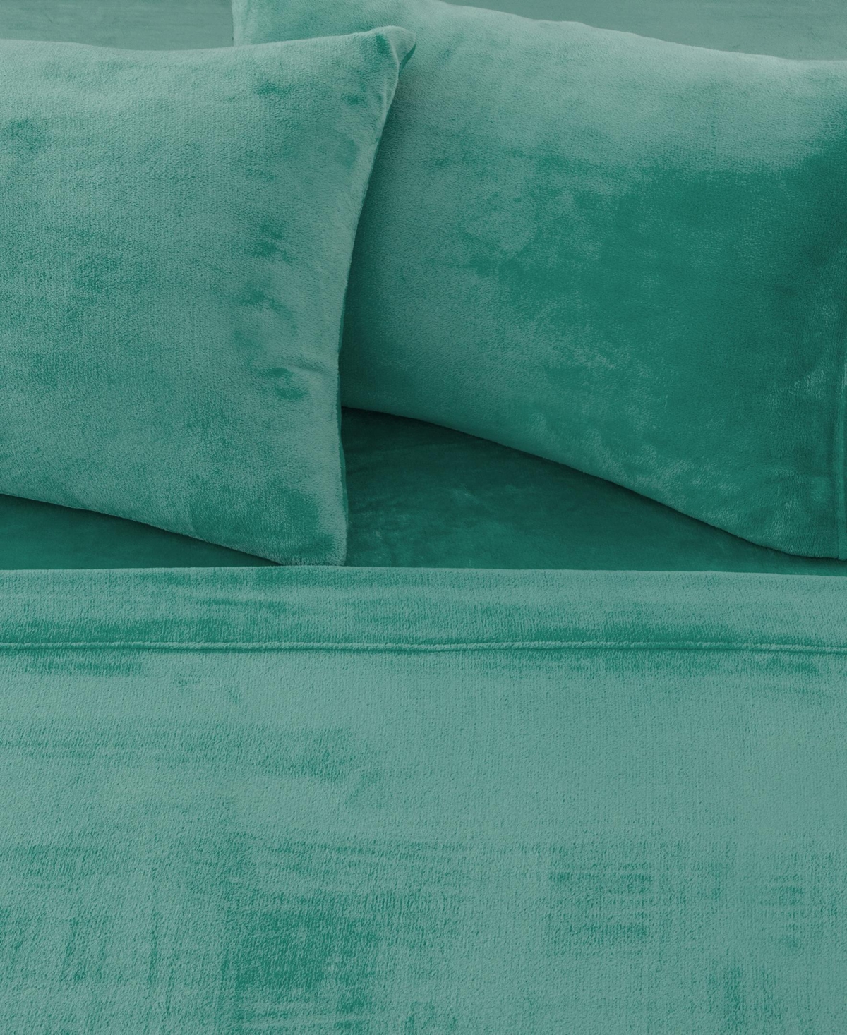 Linery & Co. Ultra-Soft Velvet Plush Solid Sheet Set